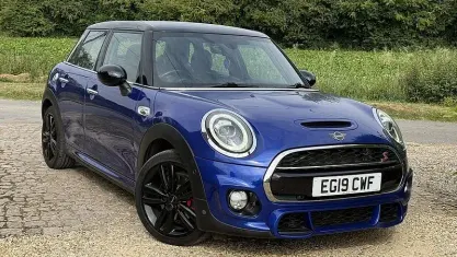 Used Mini Cooper S Hatch 192 HP (141 kW) 2019 Blue Hatchback