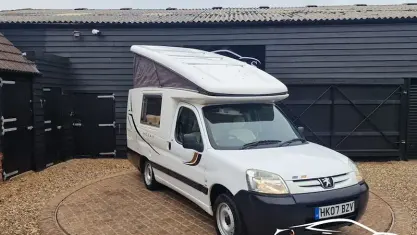 Used Peugeot Partner 90 HP (66 kW) 2006 White MPV