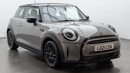 Used 2021 Mini Cooper Classic Hatchback | £13,650 (Good price)