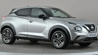 Used Nissan Juke N-Connecta 114 HP (83 kW) 2025 Silver SUV