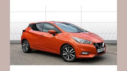 Begagnad Nissan Micra N-Connecta 90 HK (66 kW) 2018 Orange Halvkombi