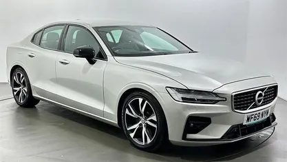 Used Volvo S60 R-Design 250 HP (183 kW) 2019 Gold Sedan