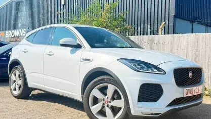 Used Jaguar E-Pace R-Dynamic 180 HP (132 kW) 2019 White SUV