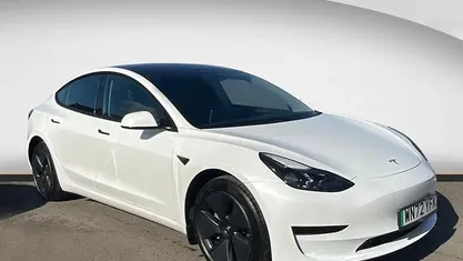 Used Tesla Model 3 RWD 208 kW (283 HP) 2022 White Sedan