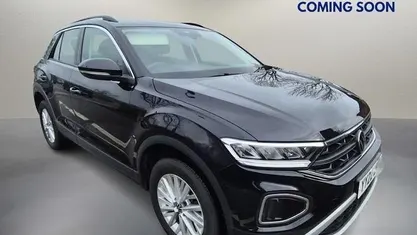 Used VW T-Roc Life 110 HP (80 kW) 2024 SUV