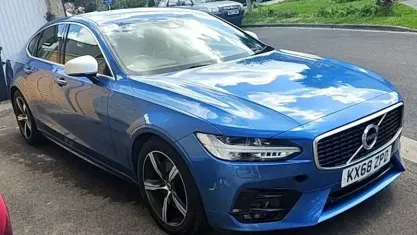 Begagnad Volvo S90 R-Design 190 HK (139 kW) 2018 Blå Sedan