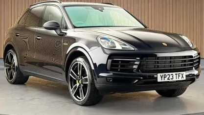 Used Porsche Cayenne Platinum Edition 462 HP (339 kW) 2022 Blue SUV