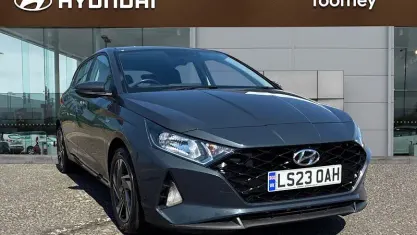 Used Hyundai i20 SE 101 HP (74 kW) 2023 Grey Hatchback