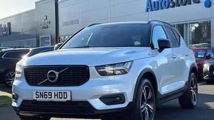 Begagnad Volvo XC40 R-Design 190 HK (139 kW) 2020 SUV
