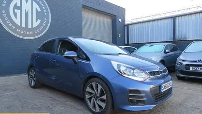 Used Kia Rio 109 HP (80 kW) 2016 Blue Hatchback