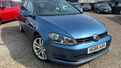 Used VW Golf VII GT 150 HP (110 kW) 2016 Blue Hatchback