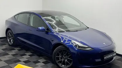 Used Tesla Model 3 Standard Range Plus 180 kW (245 HP) 2021 Sedan