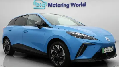 Used MG MG4 EV Trophy 150 kW (204 HP) 2023 Blue Hatchback