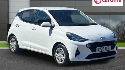 Used Hyundai i10 SE 67 HP (49 kW) 2022 White Hatchback