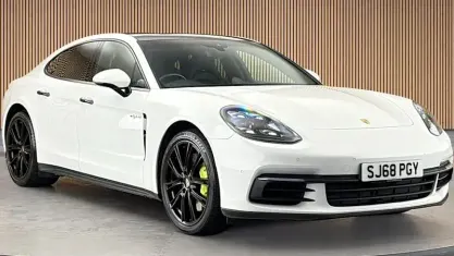 Used Porsche Panamera 4 E-Hybrid 462 HP (339 kW) 2018 White Hatchback