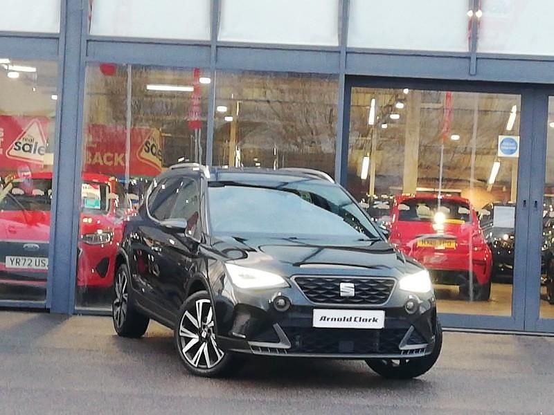 Black Used 2022 Seat Arona FR SUV | £14,498 (Fair price) - Image 1/4
