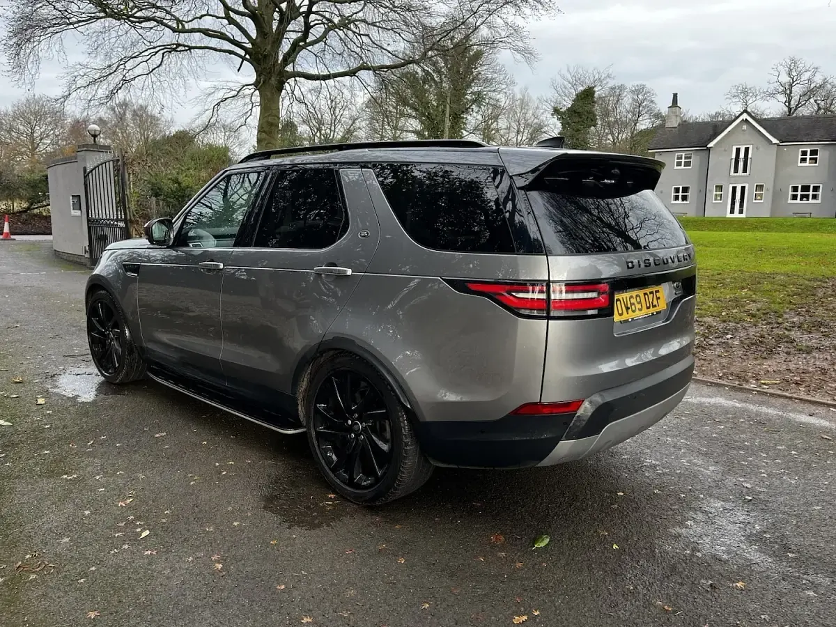 Used Land Rover Discovery HSE 306 HP (225 kW) 2019 Grey SUV