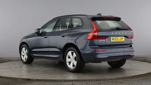 Used Volvo XC60 Momentum 247 HP (181 kW) 2022 SUV