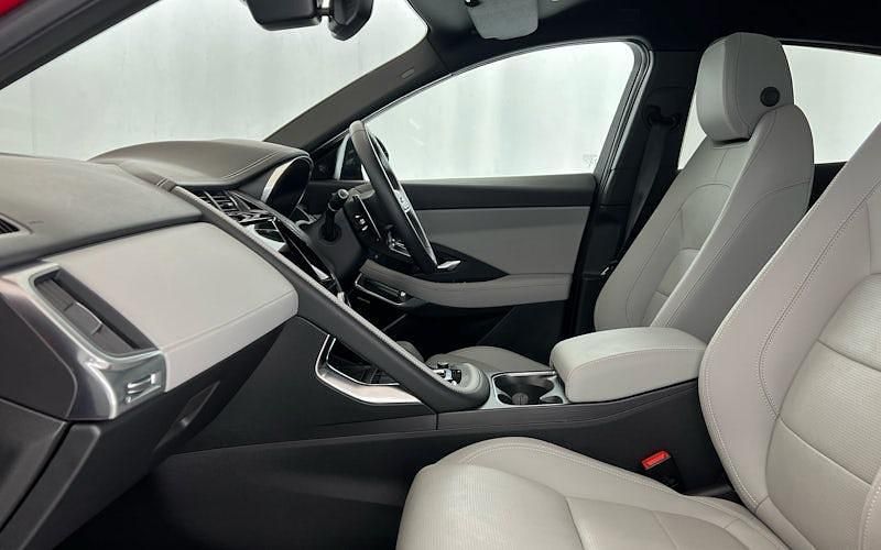 Używany Jaguar E-Pace R-Dynamic 204 KM (150 kW) 2024 SUV