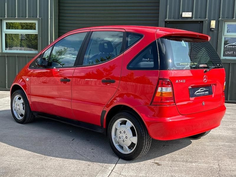 Used Mercedes A140 Classic 1999 Red Hatchback