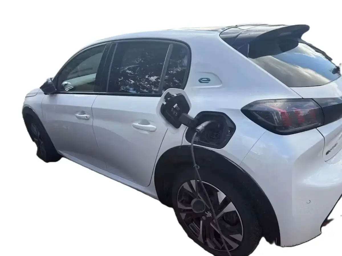 Used Peugeot e-208 GT-line 50 kW (68 HP) 2020 White Hatchback