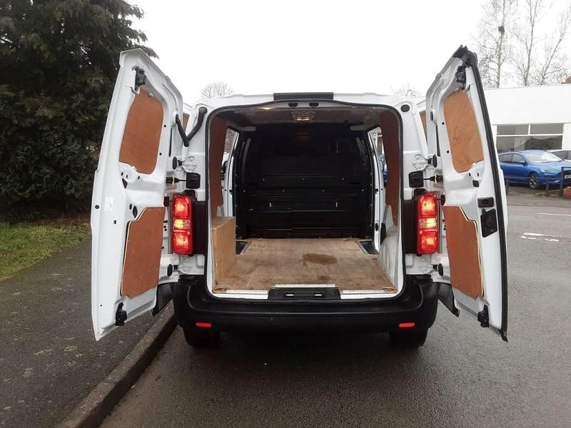Used Peugeot Expert Premium 2022 White Van