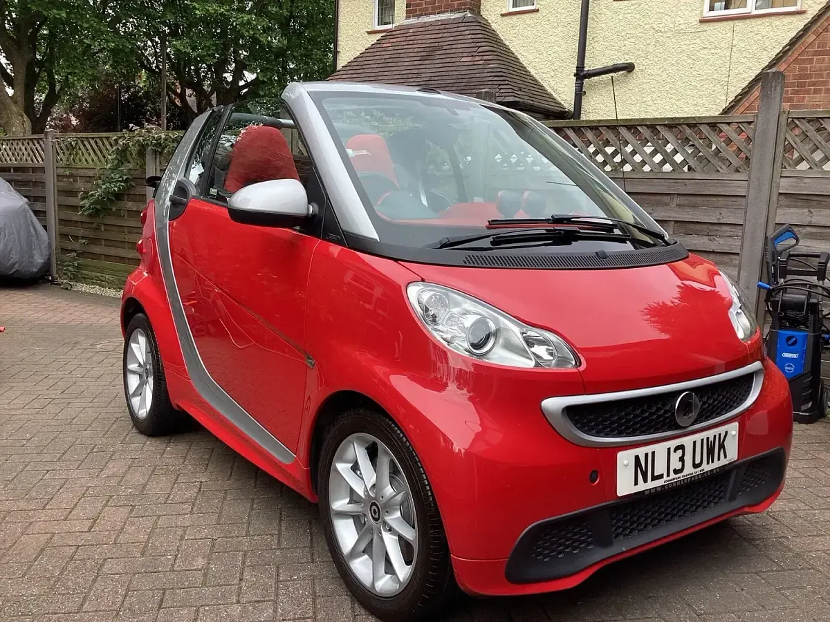 Used Smart ForTwo Cabrio Passion 71 HP (52 kW) 2013 Red Cabriolet