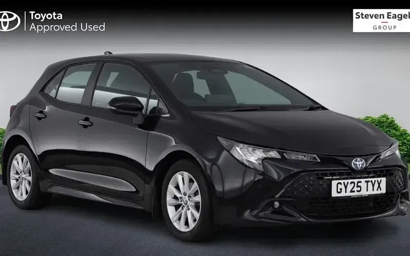 Used Toyota Corolla 140 HP (102 kW) 2025 Hatchback