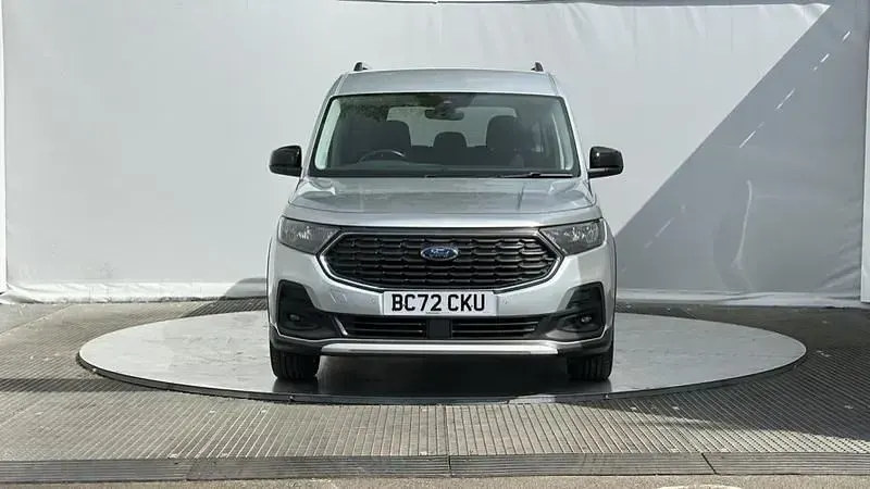 Usado Ford Grand Tourneo Connect Active 122 HP (89 kW) 2023 Prateado Monovolume