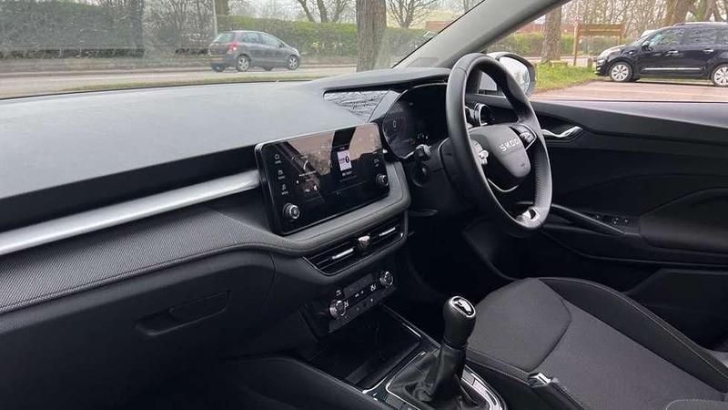 Used Skoda Fabia SE 95 HP (69 kW) 2025 Moon white Hatchback