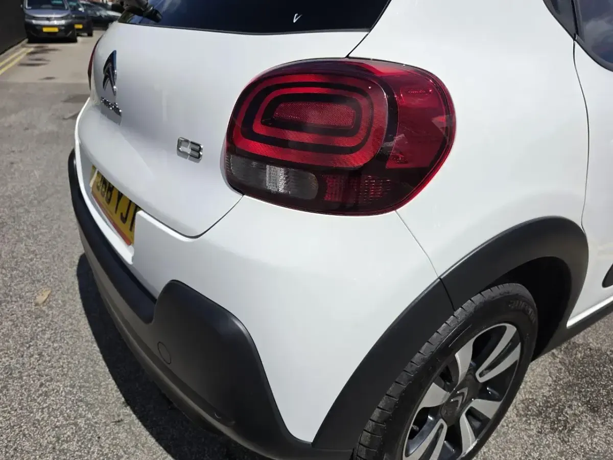 Used Citroën C3 Flair 81 HP (59 kW) 2019 White Hatchback