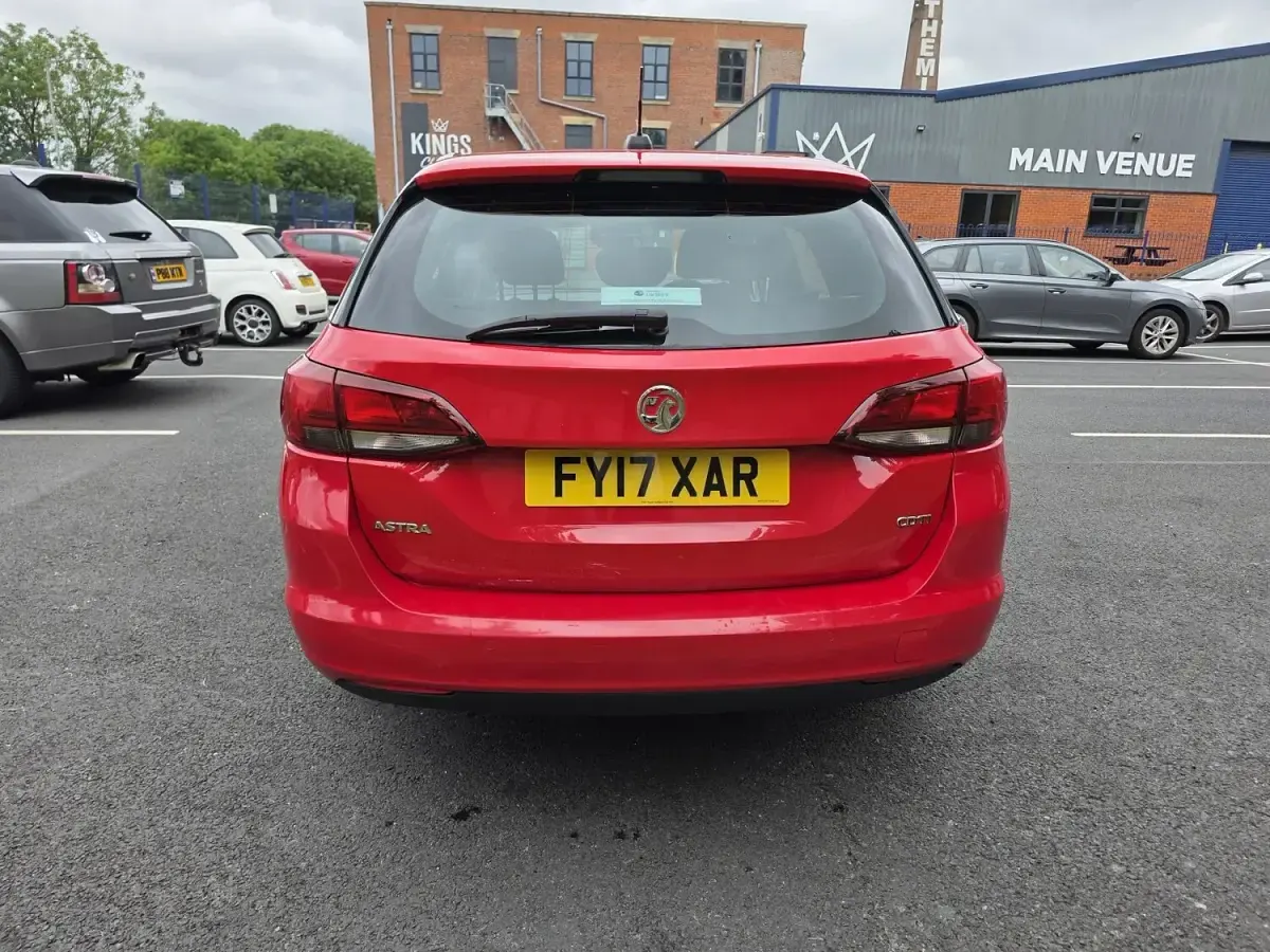 Used Vauxhall Astra SRi 2017 Red Estate