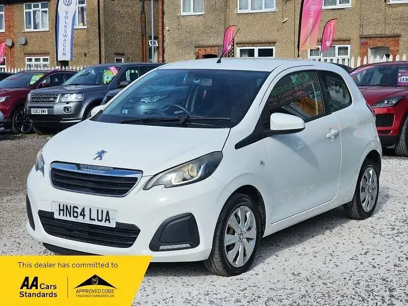 Used Peugeot 108 Active 68 HP (50 kW) 2014 White Hatchback