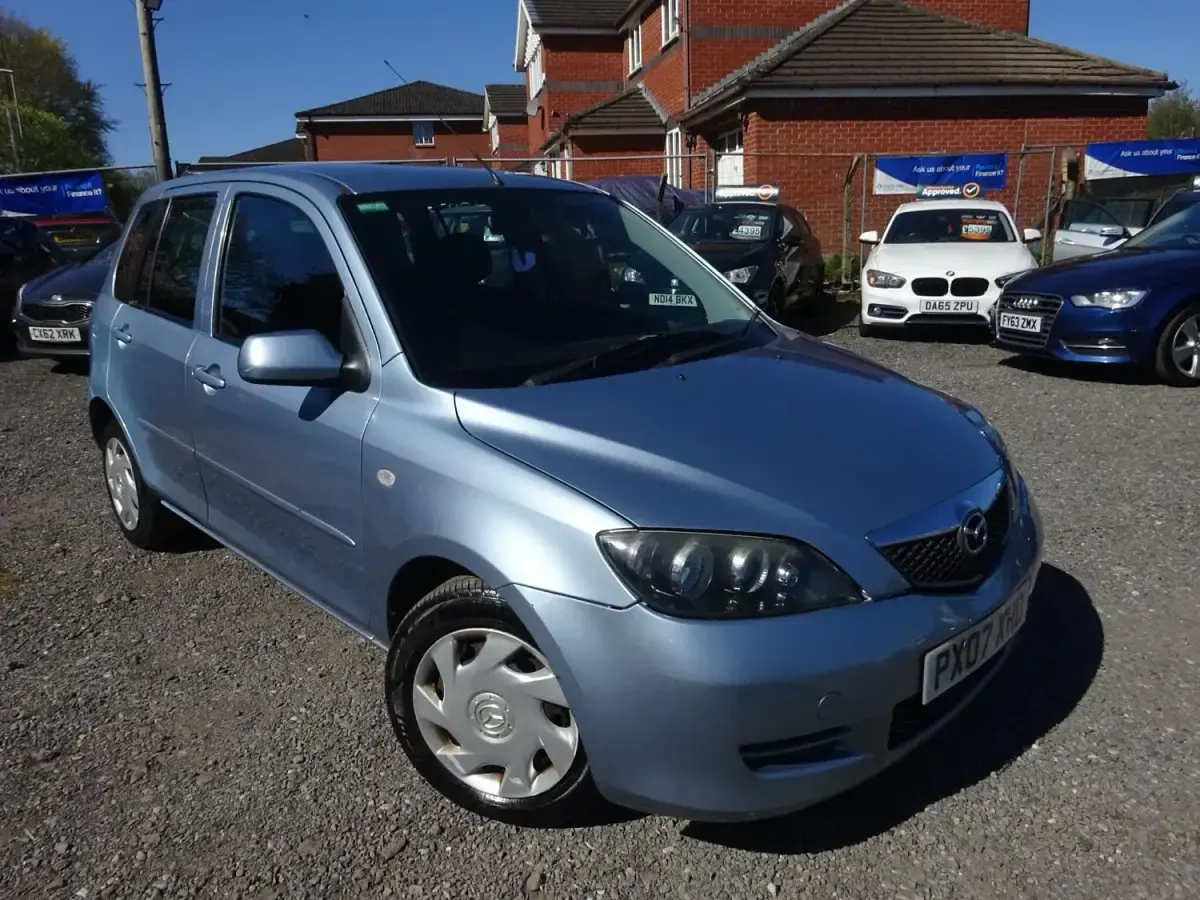 Used Mazda 2 68 HP (50 kW) 2007 Blue Hatchback
