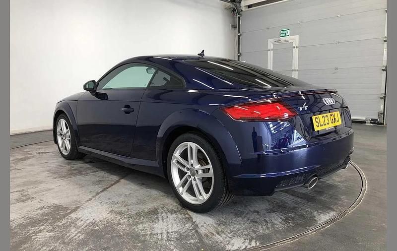 Usado Audi TT Sport 194 HP (142 kW) 2023 Azul Coupé