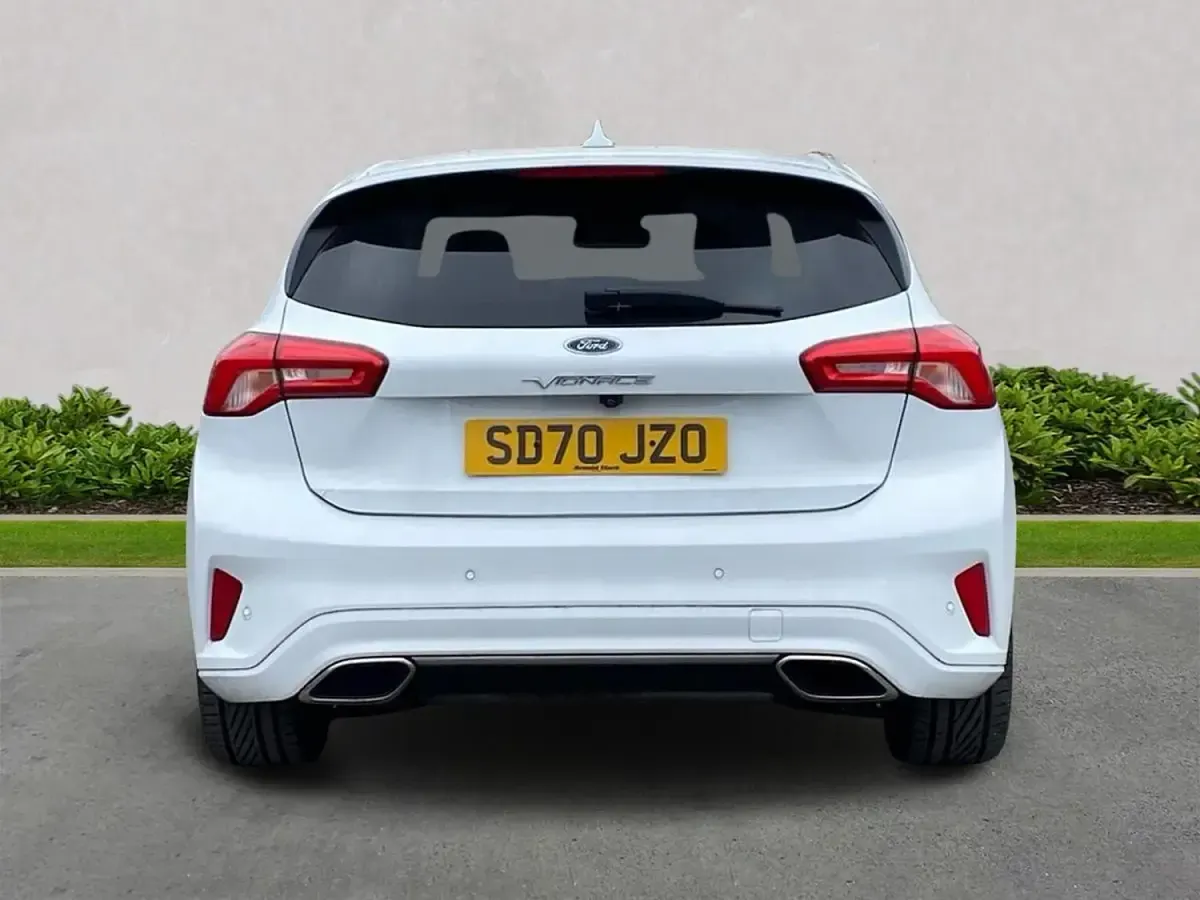 Usado Ford Focus Vignale 125 HP (91 kW) 2020 Branco Citadino