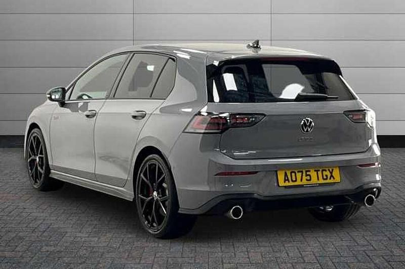 Used VW Golf VIII GTI 265 HP (194 kW) 2025 Moonstone grey Hatchback