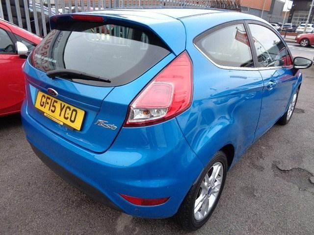 Used Ford Fiesta Zetec 82 HP (60 kW) 2015 Blue Hatchback