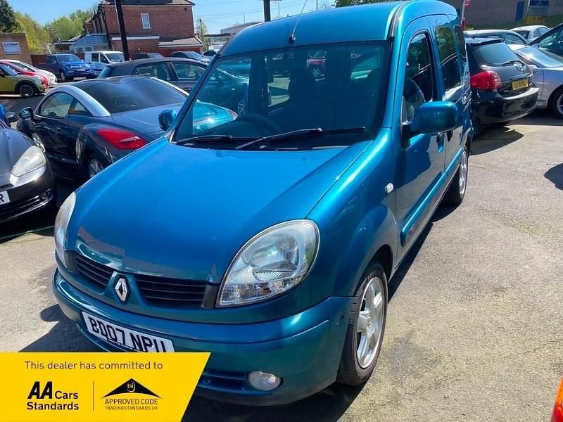 Usado Renault Kangoo Expression 106 HP (77 kW) 2007 Azul Monovolume