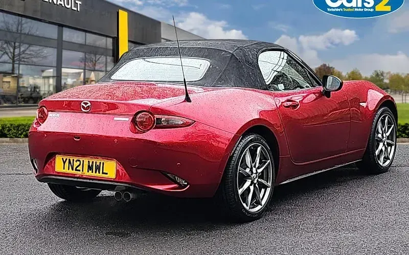 Used Mazda MX5 Inclusive 184 HP (135 kW) 2021 Red Cabriolet