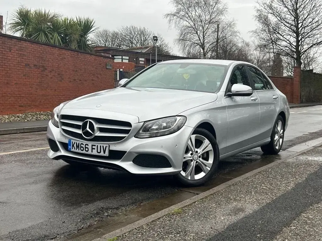 Begagnad Mercedes C220 Executive 2017 Silver Sedan