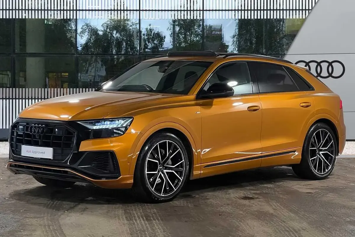 Used Audi Q8 Comfort 340 HP (250 kW) 2022 Orange SUV