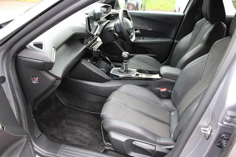 Used Peugeot 2008 GT 129 HP (94 kW) 2021 Grey SUV