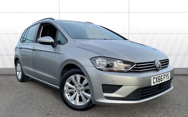 Used 2016 VW Golf VII SE Hatchback | £9,913 (Good price) - Image 1/4