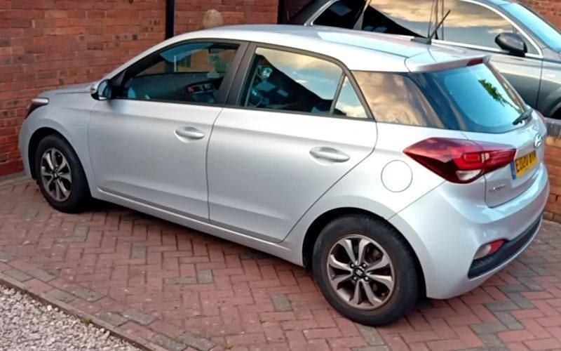 Silver Used 2020 Hyundai i20 SE Hatchback | £11,499 (Fair price) - Image 1/1