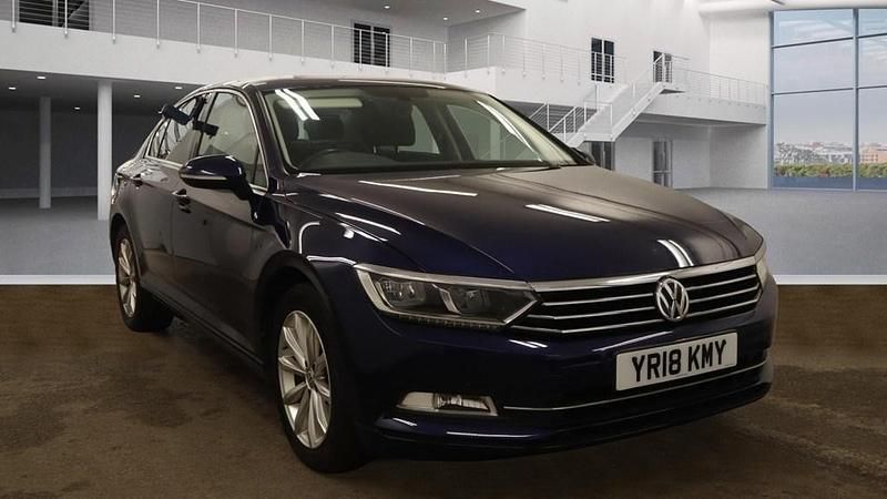 Midnight blue Used 2018 VW Passat Business Sedan | £9,475 (Super price) - Image 1/4