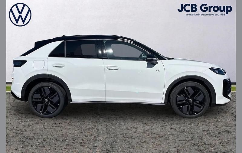 Used VW T-Roc R-line 147 HP (108 kW) 2026 White SUV