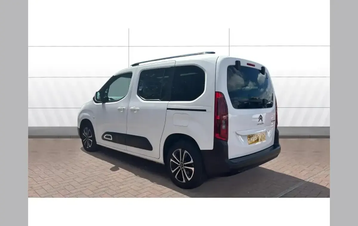 Used Citroën Berlingo Flair 128 HP (94 kW) 2019 White MPV