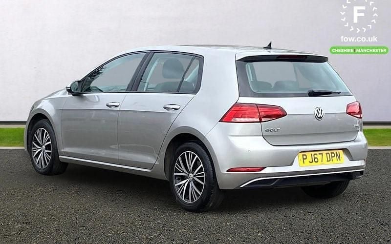 Used VW Golf VII SE 125 HP (91 kW) 2017 Silver Hatchback