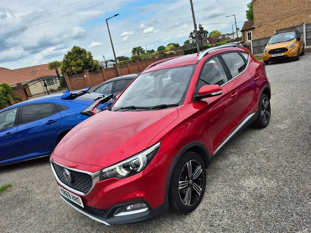 Used MG ZS Exclusive 106 HP (77 kW) 2019 Red SUV